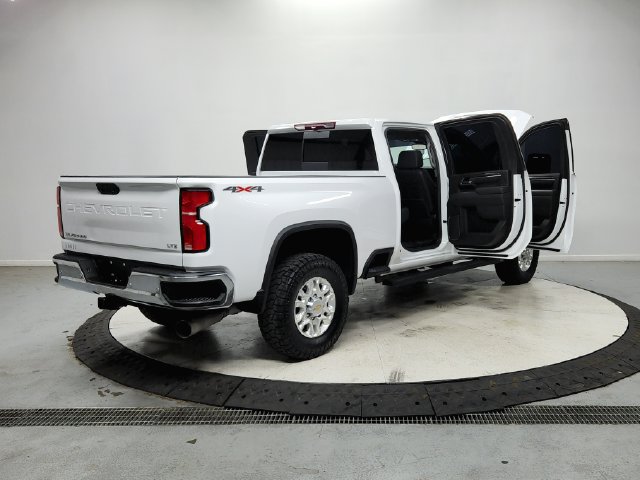 Used 2025 Chevrolet Silverado 2500 LTZ w/ LTZ Convenience Package AWD/4WD image 16