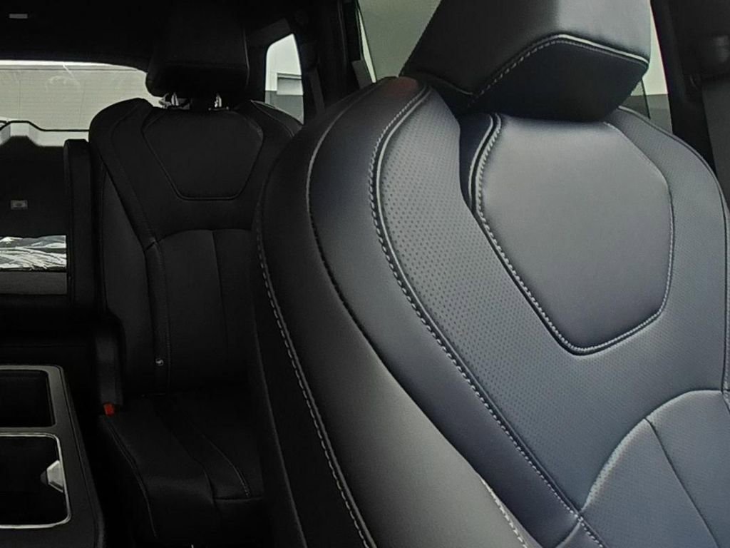 New 2026 INFINITI QX60 Sport w/ Dark Cargo Package image 26