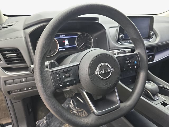 Used 2024 Nissan Rogue SV FWD image 16