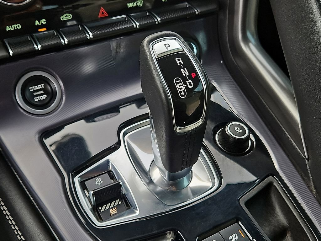 Used 2021 Jaguar F-TYPE R image 25