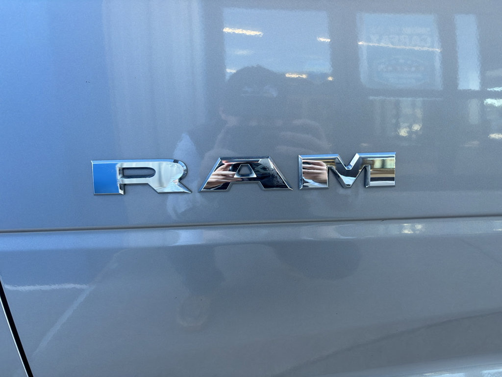 Used 2024 RAM 2500 Laramie w/ Safety Group AWD/4WD image 37