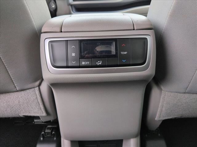 Used 2016 Toyota Highlander LE image 16