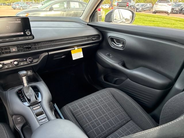 Certified 2025 Honda HR-V LX image 25