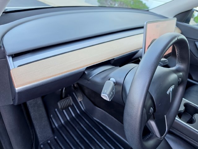 Used 2021 Tesla Model Y Long Range AWD/4WD image 18