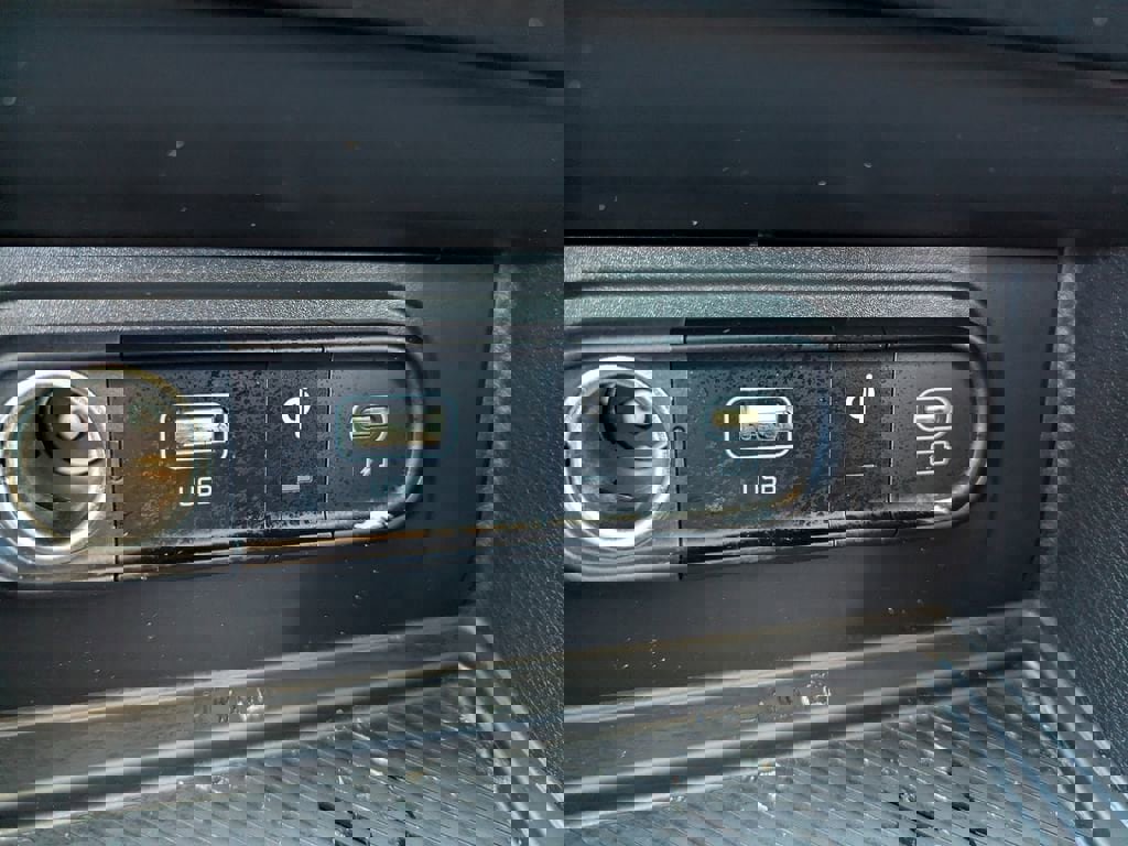 Certified 2023 Kia Sportage EX image 20