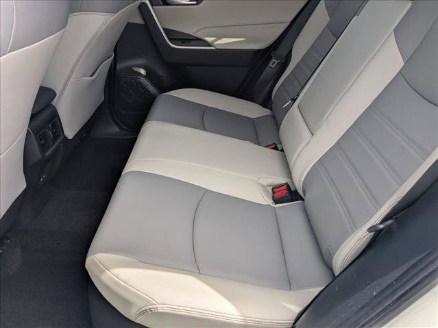 Used 2022 Toyota RAV4 XLE Premium AWD/4WD image 18