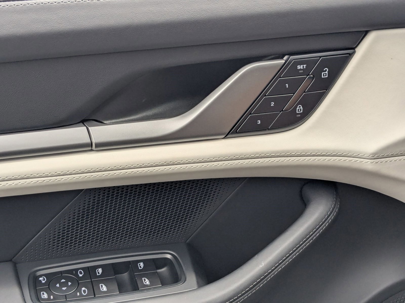 New 2026 Porsche Taycan image 15