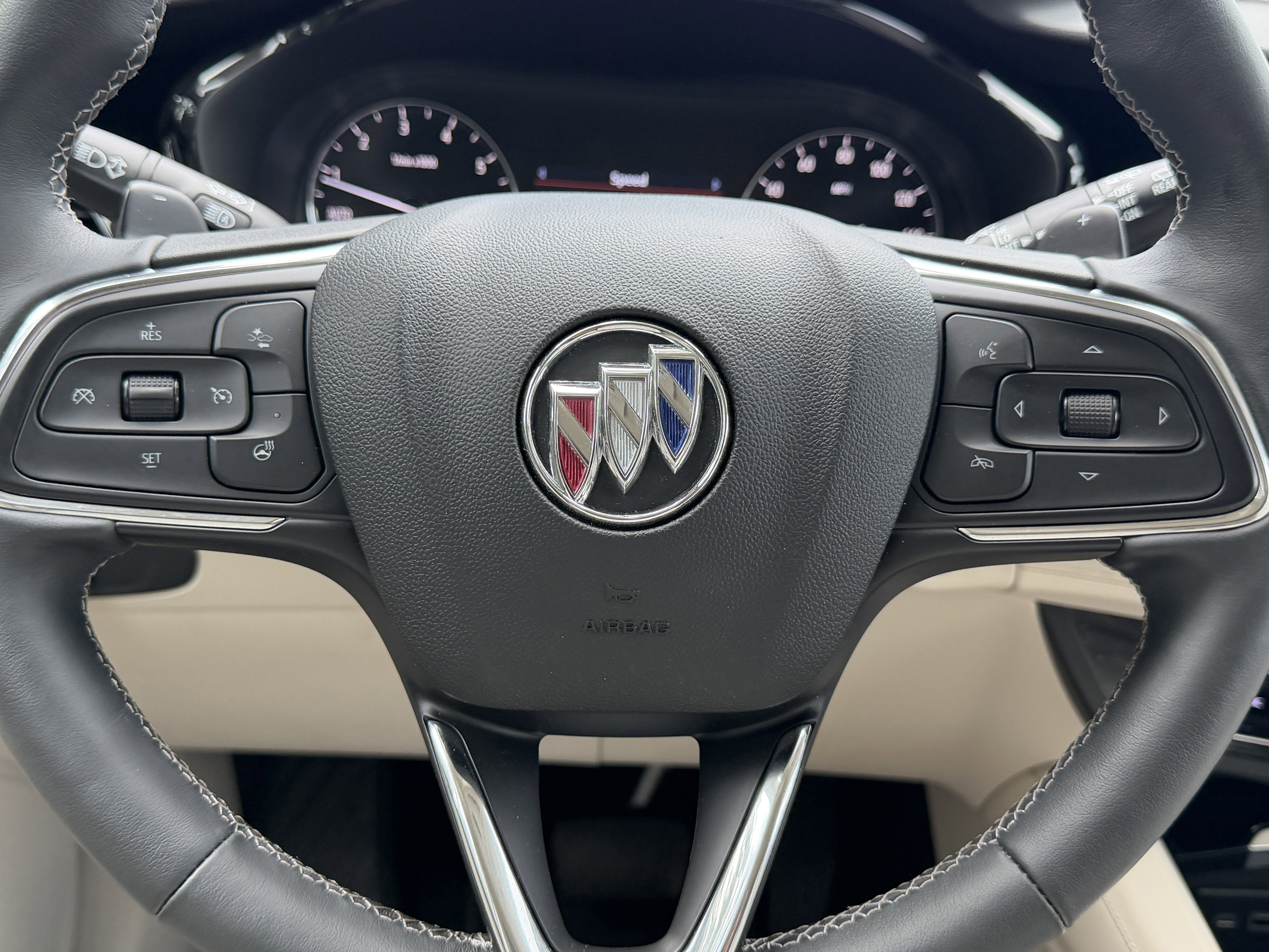 Used 2023 Buick Envision Preferred FWD image 18