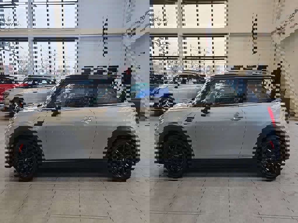 Certified 2024 MINI Cooper 2-Door Hardtop image 7