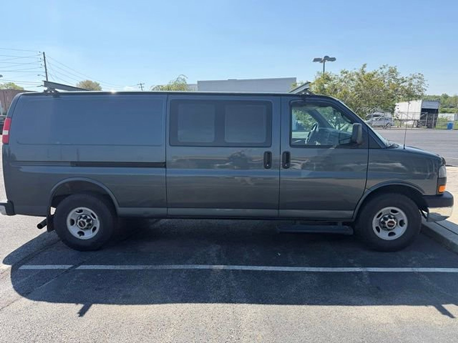 Used 2015 GMC Savana 2500 Extended w/ Chrome Appearance Package RWD image 4