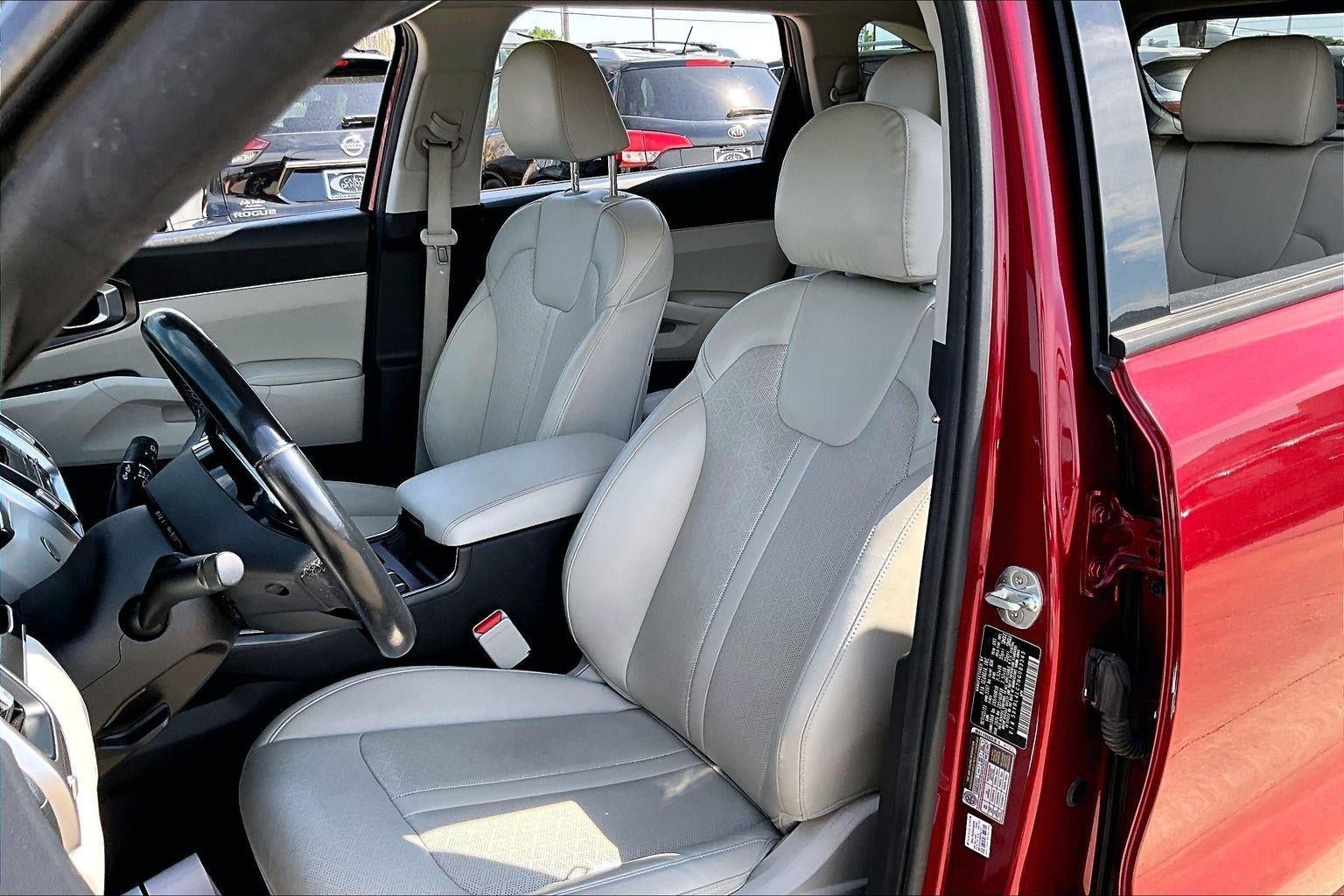 Used 2022 Kia Sorento S FWD image 20