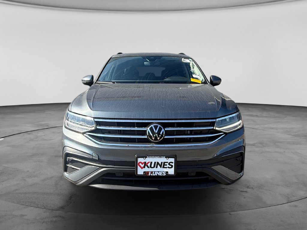 Used 2024 Volkswagen Tiguan S AWD/4WD image 3