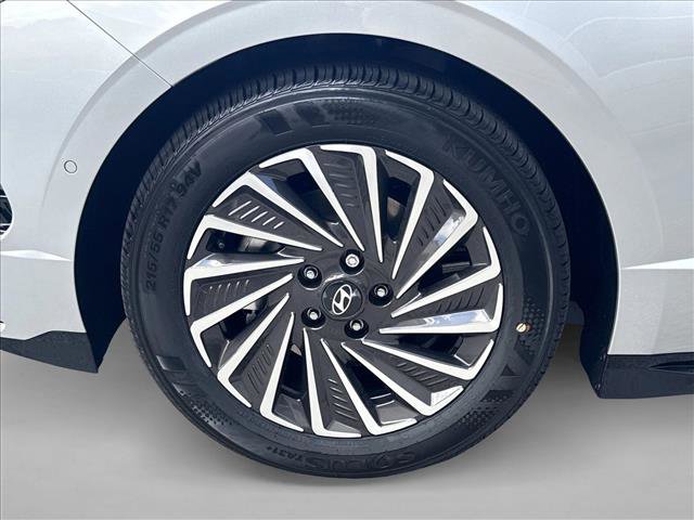 Certified 2025 Hyundai Sonata Limited image 10