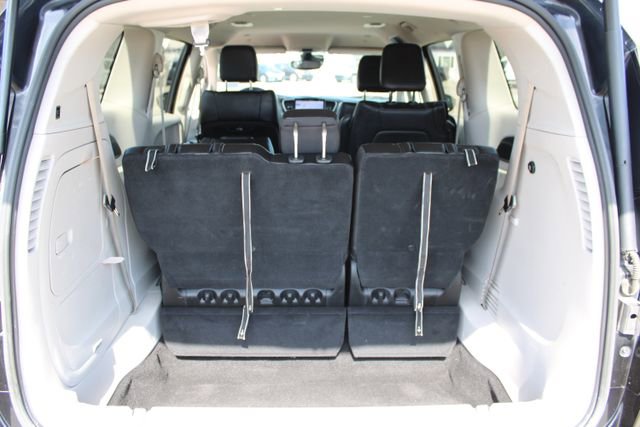 Used 2024 Chrysler Pacifica Limited FWD image 41