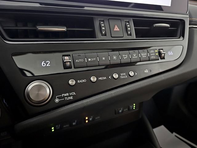 Used 2025 Lexus ES 300h w/ Premium Package image 18