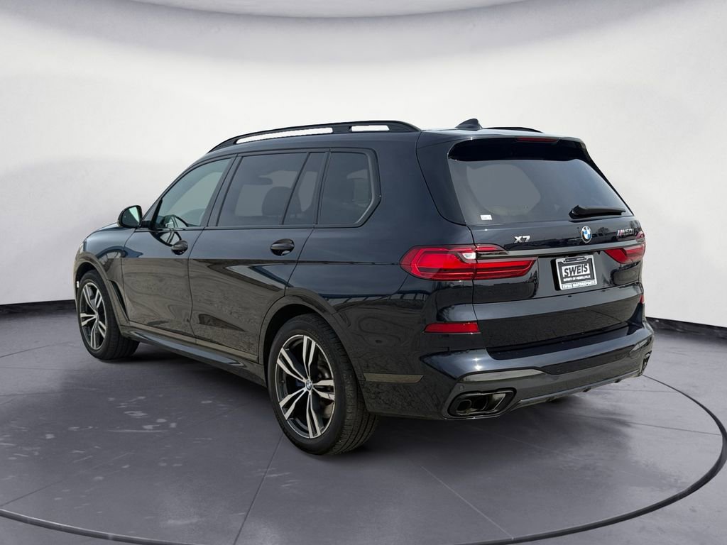 Used 2021 BMW X7 M50i image 7