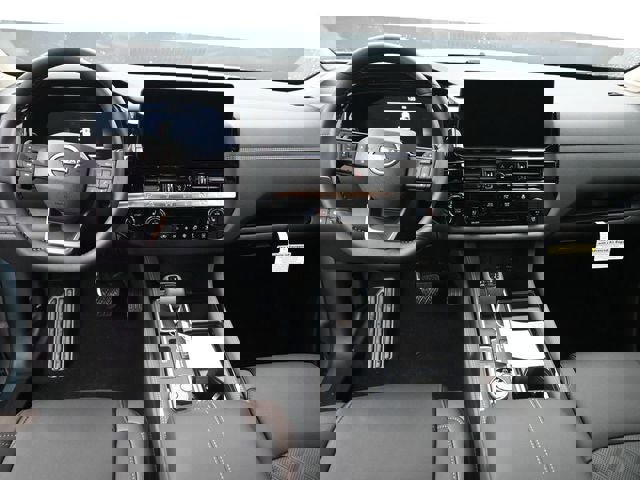 New 2026 Nissan Pathfinder Platinum image 10