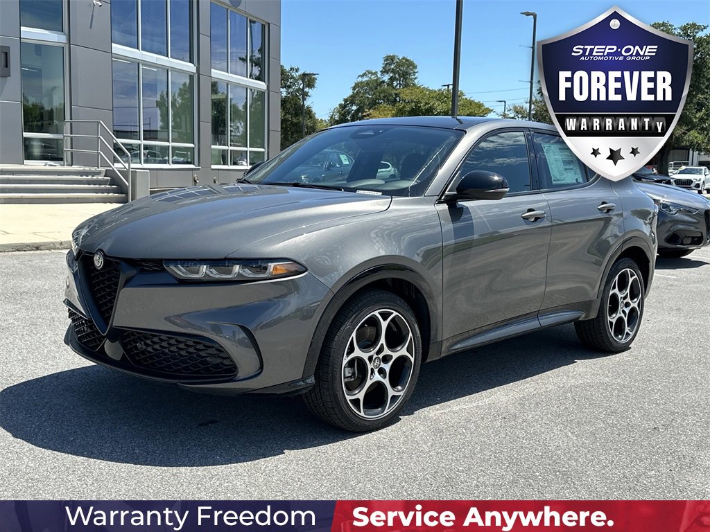 New 2025 Alfa Romeo Tonale w/ Premium Package image 1