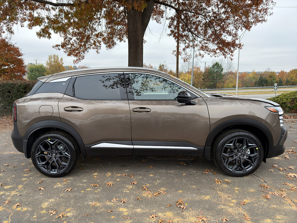 New 2026 Nissan Kicks SR w/ SR Premium Package image 8