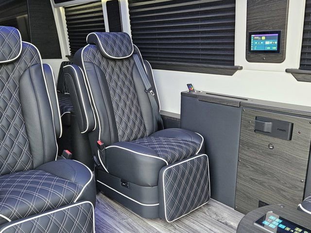 New 2024 Mercedes-Benz Sprinter 3500 image 43