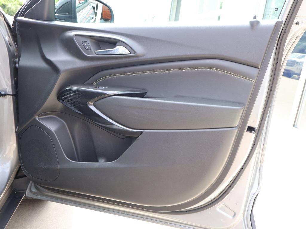 Certified 2024 Chevrolet Trax ACTIV FWD image 30