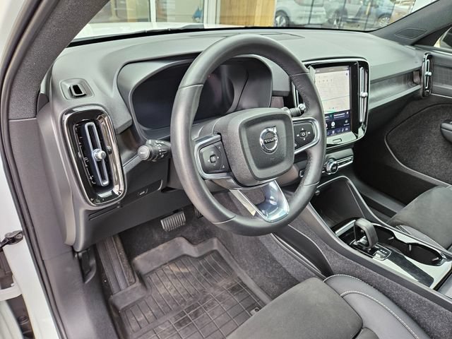 Certified 2023 Volvo XC40 Recharge Plus w/ Protection Package Premier AWD/4WD image 18