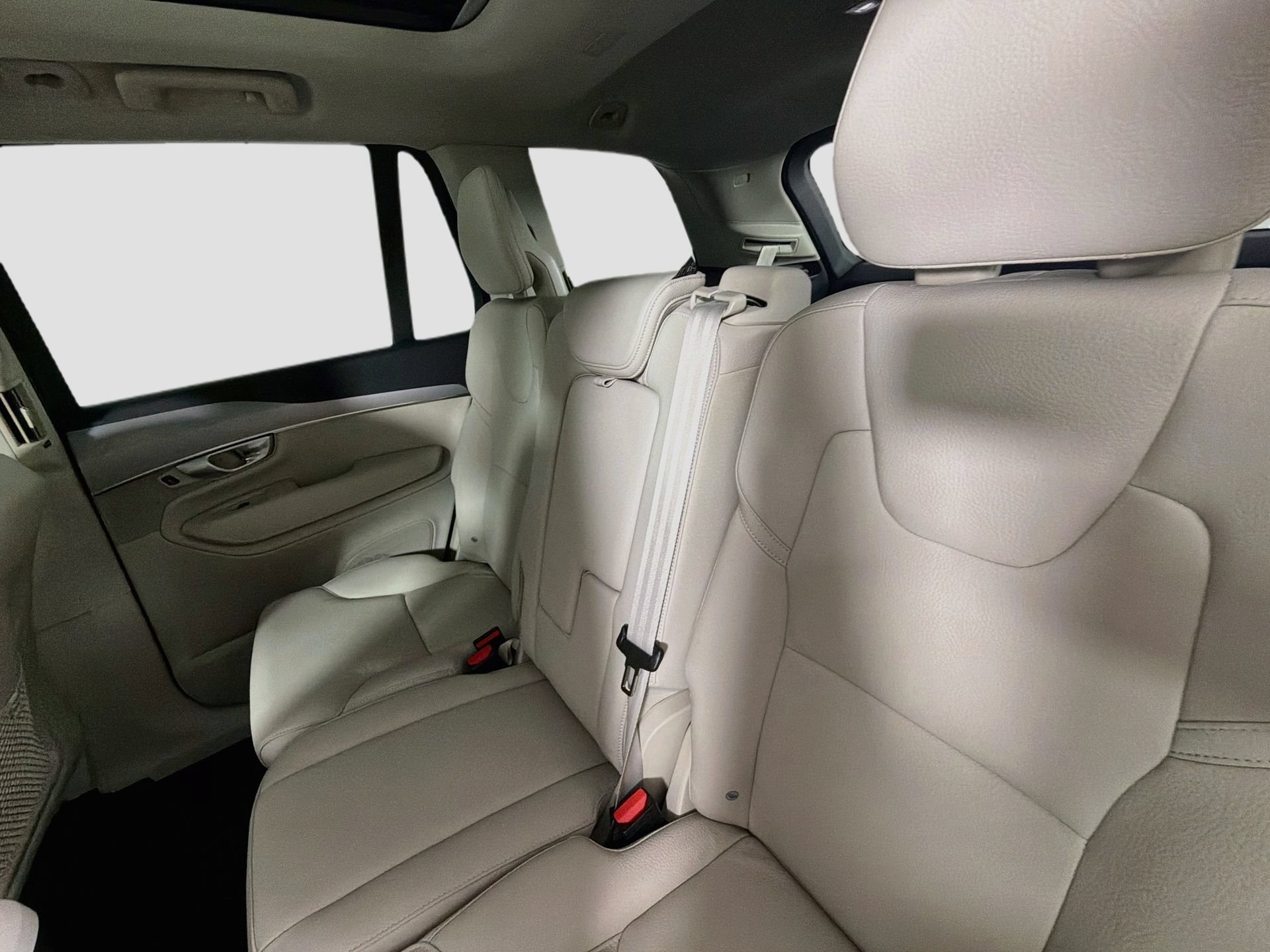 Certified 2024 Volvo XC90 B5 Core w/ Protection Package Premier AWD/4WD image 25