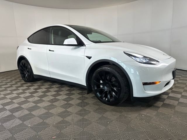 Used 2023 Tesla Model Y Long Range image 2
