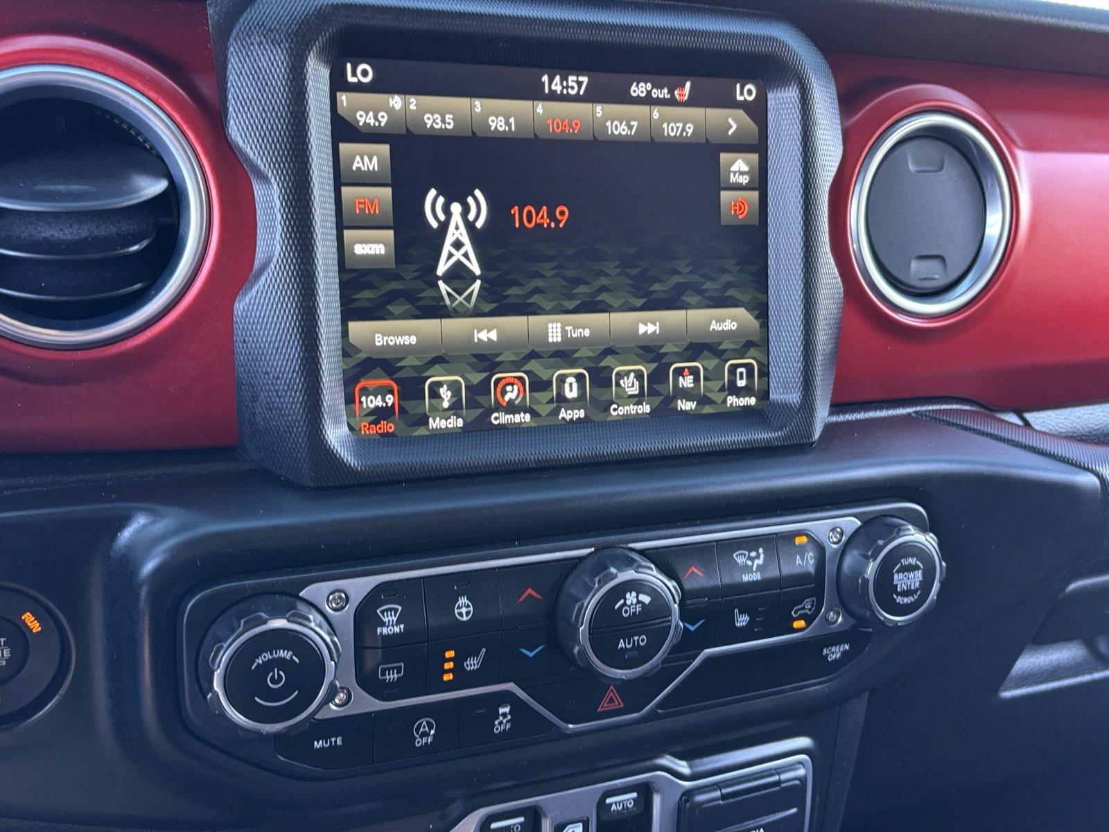 Used 2018 Jeep Wrangler Unlimited Rubicon image 23