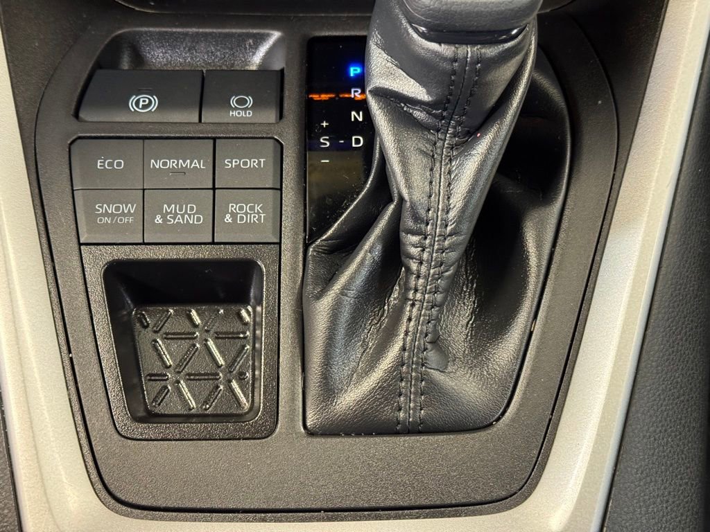 Used 2023 Toyota RAV4 XLE w/ XLE Grade Weather Package image 33