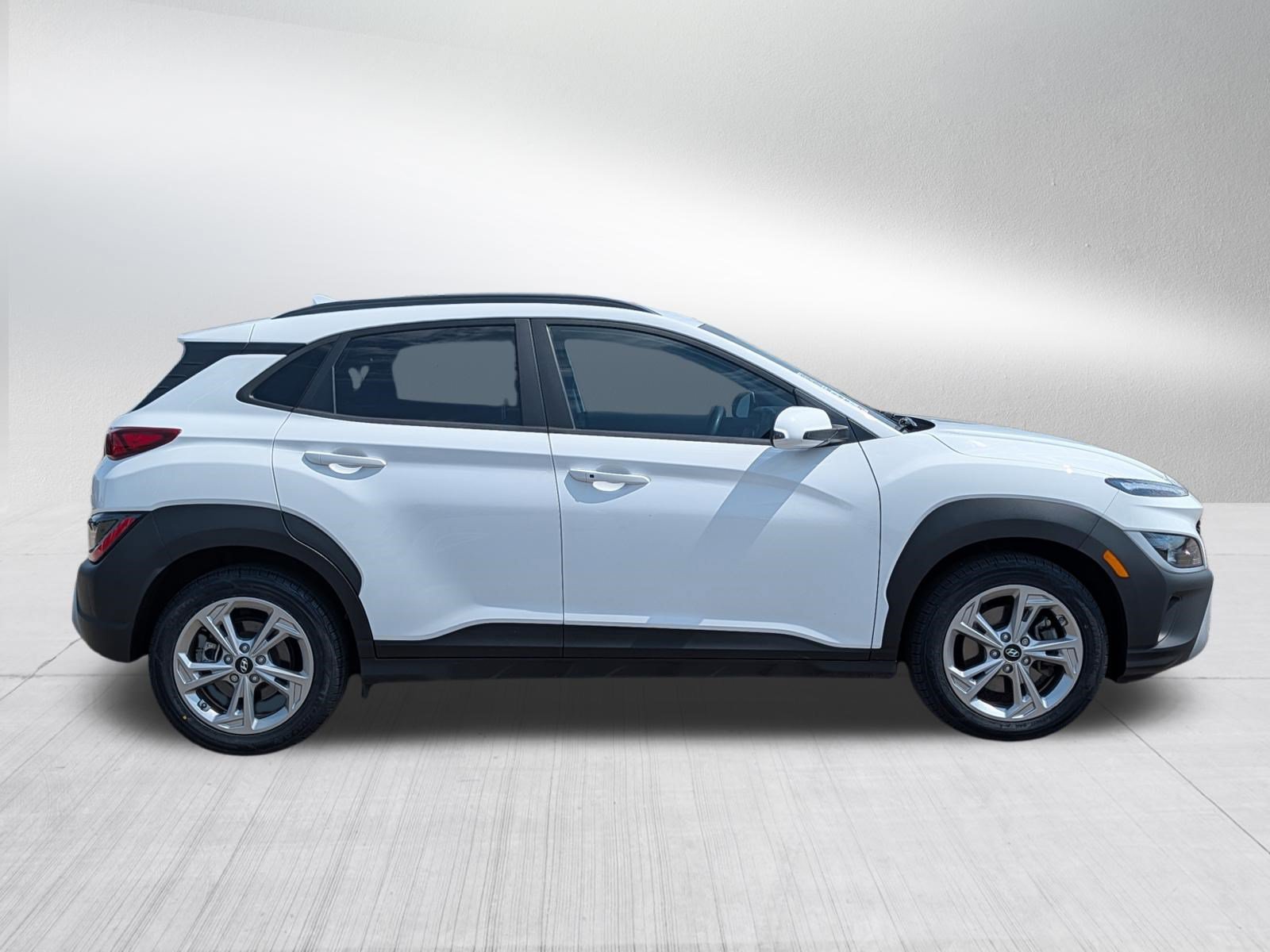 Used 2023 Hyundai Kona SEL w/ Cargo Package AWD/4WD image 8
