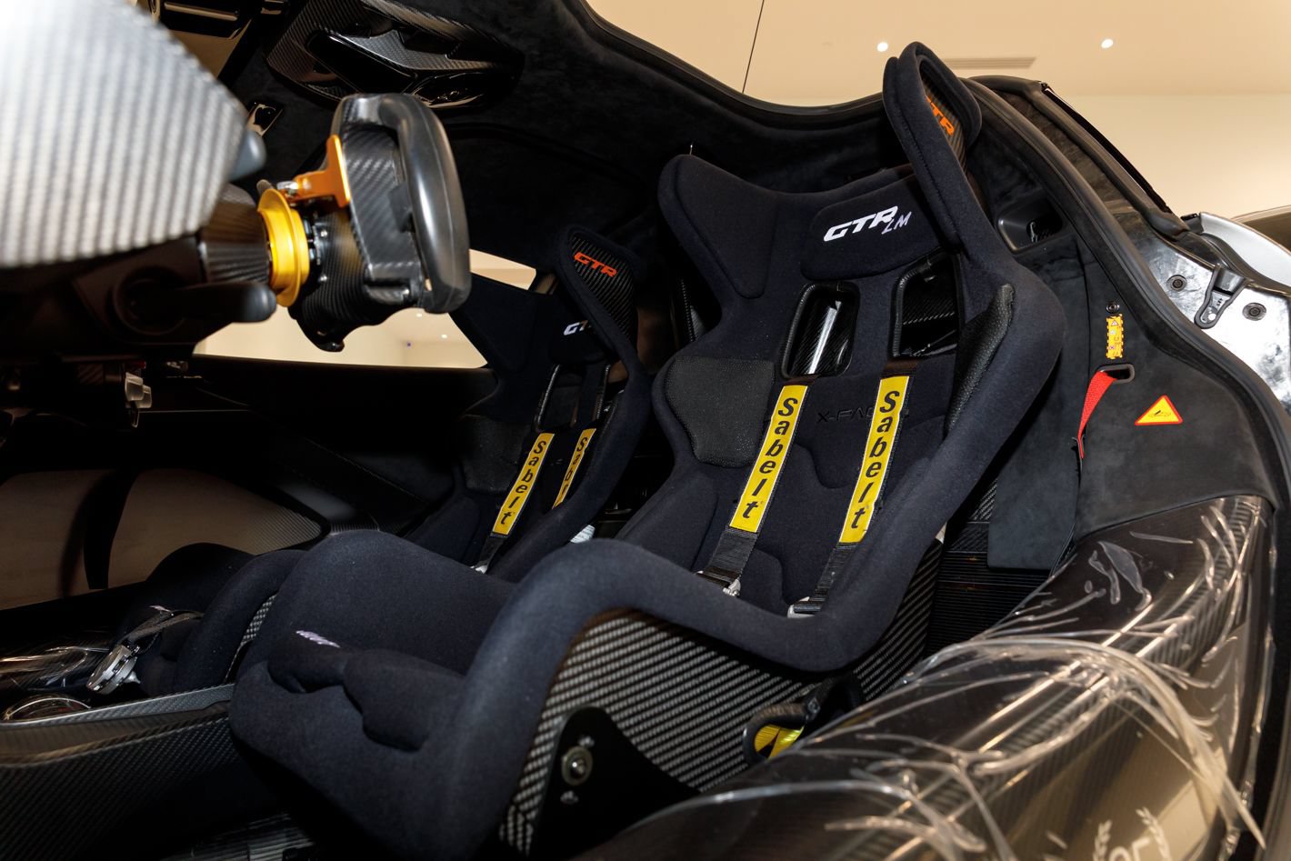 Used 2020 McLaren Senna RWD image 76
