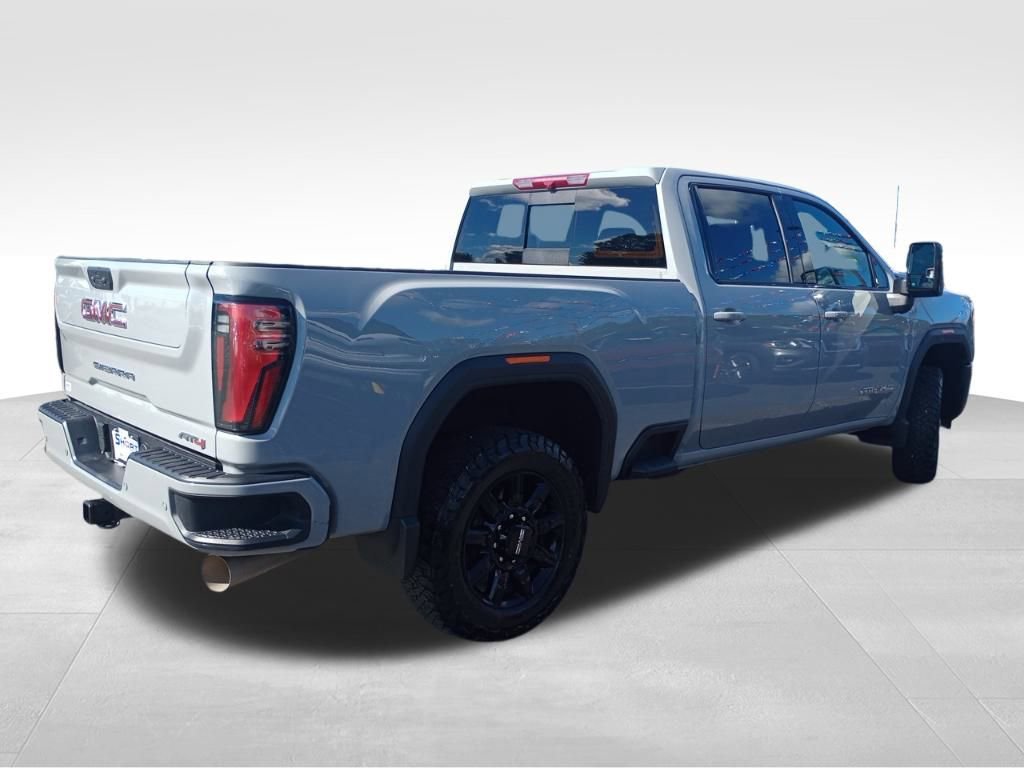 Used 2025 GMC Sierra 2500 AT4 image 4