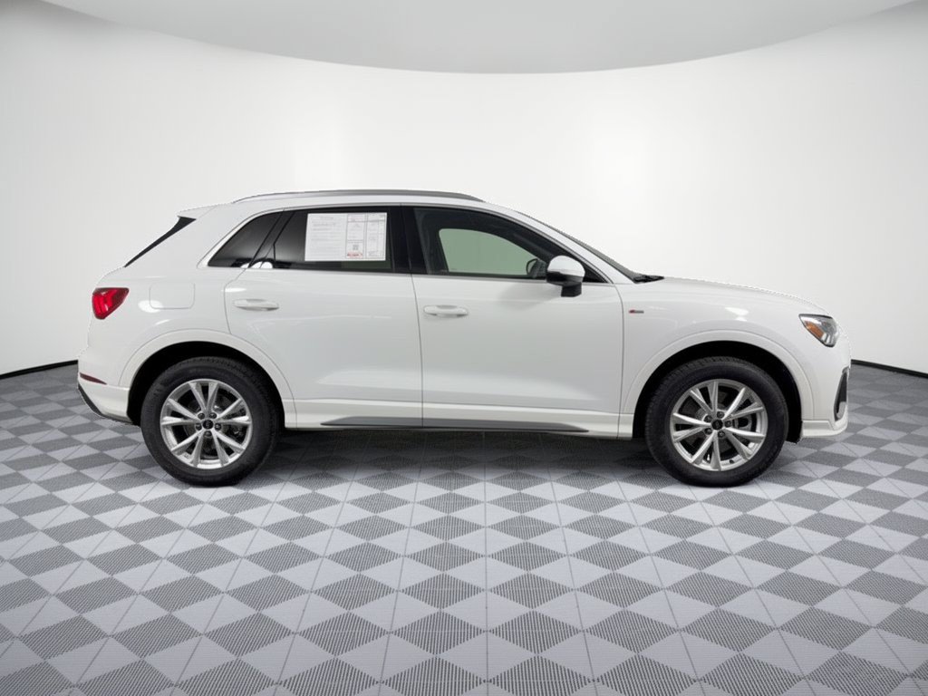 Certified 2025 Audi Q3 2.0T Premium Plus w/ Premium Plus Package AWD/4WD image 8