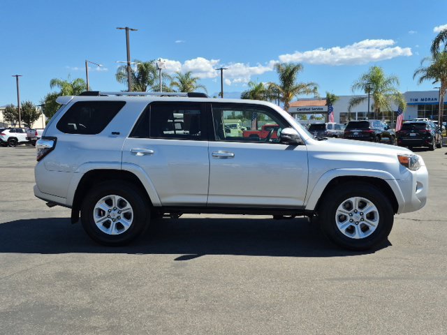 Used 2024 Toyota 4Runner SR5 Premium w/ Moonroof Package RWD image 4