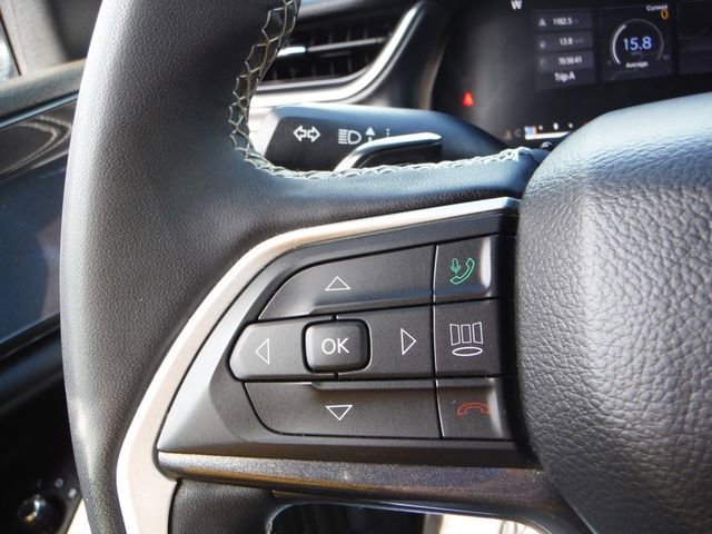 Used 2023 Jeep Grand Cherokee Altitude image 32