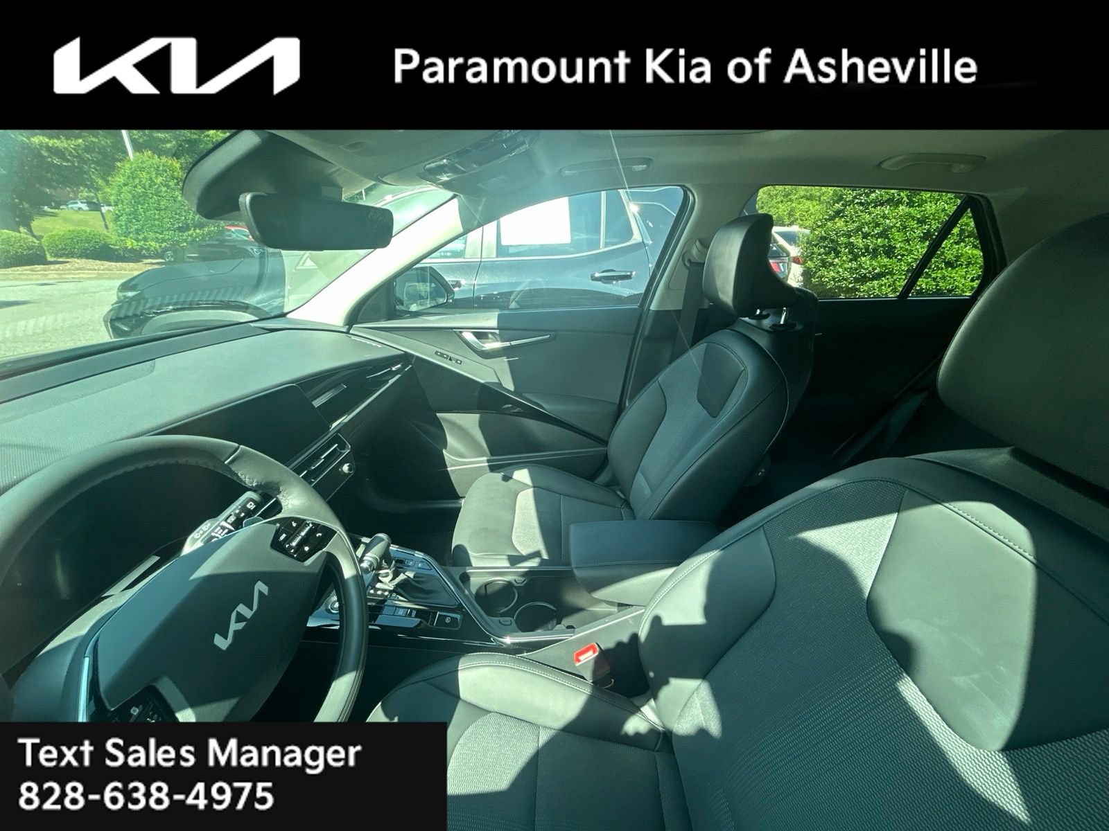 Certified 2025 Kia Niro EX Touring FWD image 11