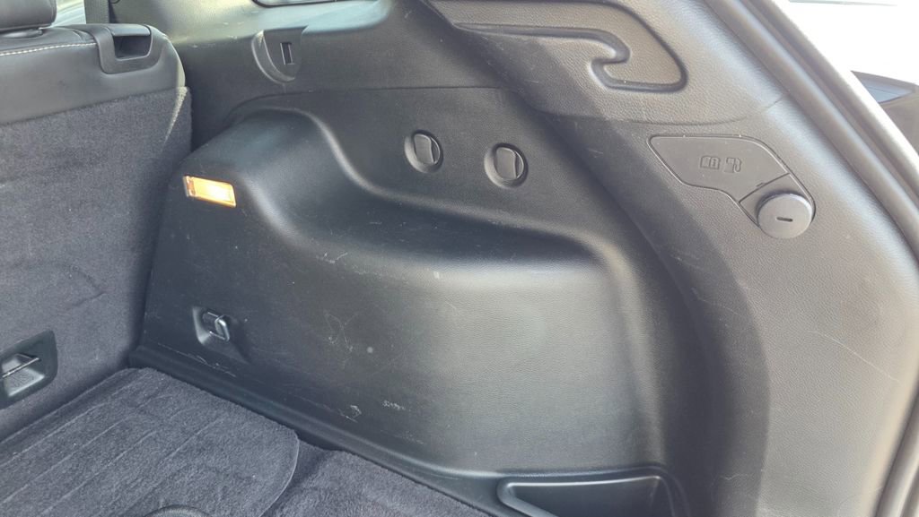 Used 2018 Jeep Cherokee Limited image 44