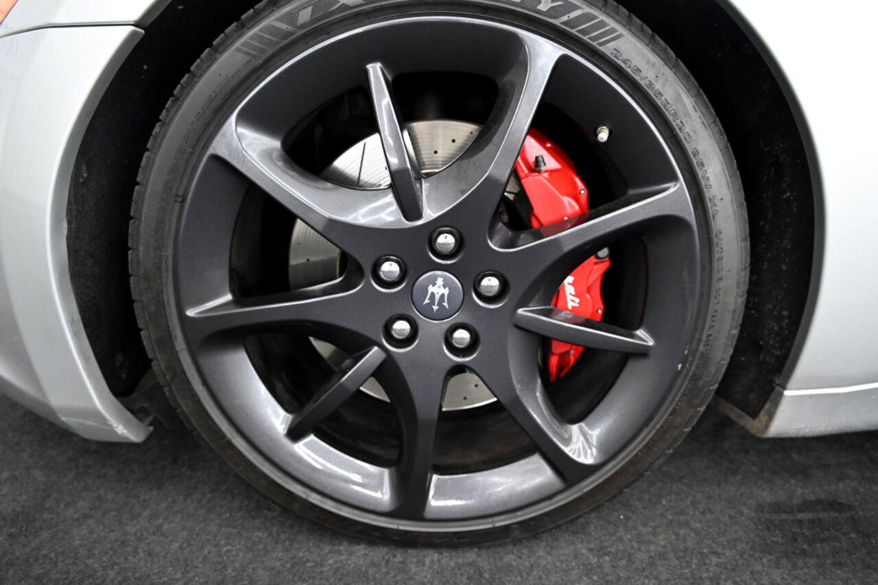 Used 2014 Maserati GranTurismo Sport image 41