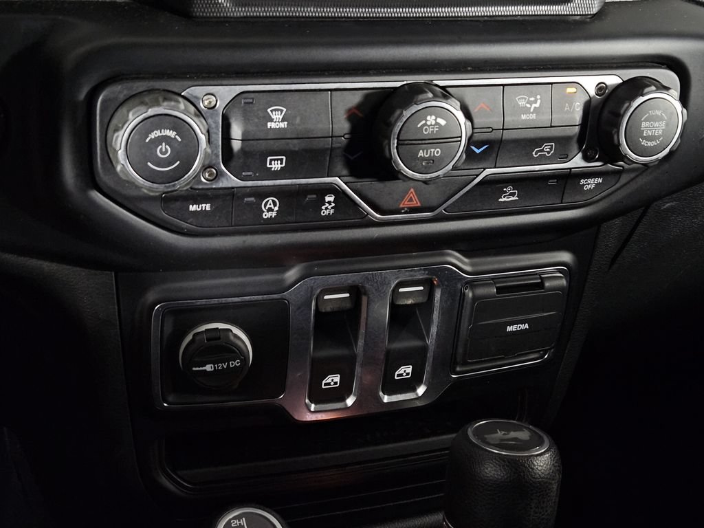 Used 2022 Jeep Wrangler Sport AWD/4WD image 16