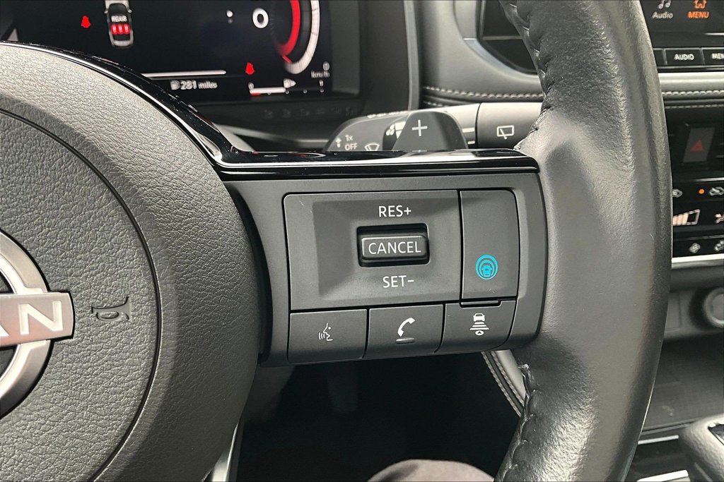 Used 2023 Nissan Rogue Platinum AWD/4WD image 12