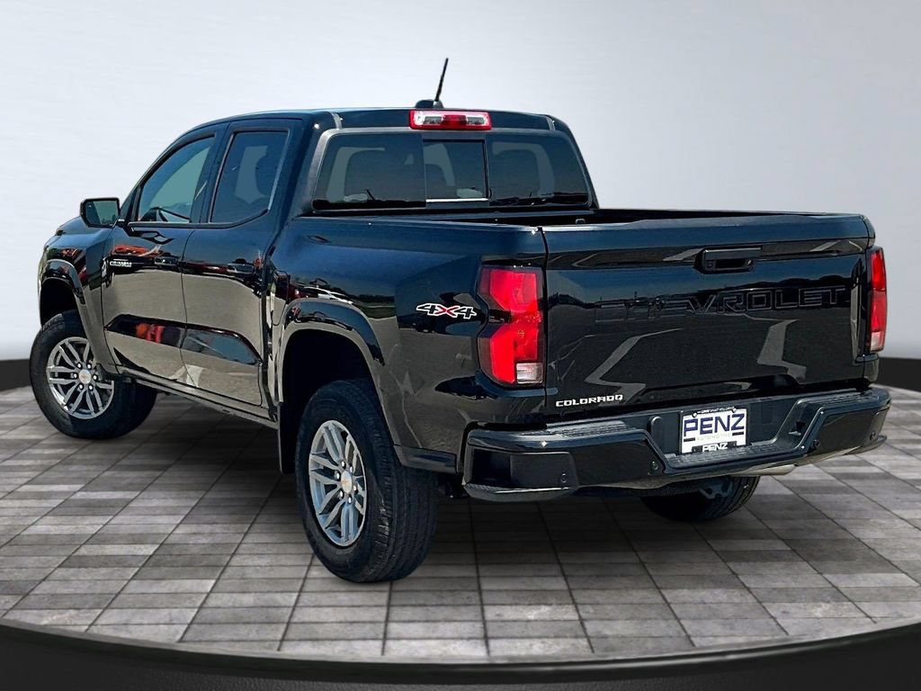 New 2026 Chevrolet Colorado LT w/ LT Convenience Package AWD/4WD image 3