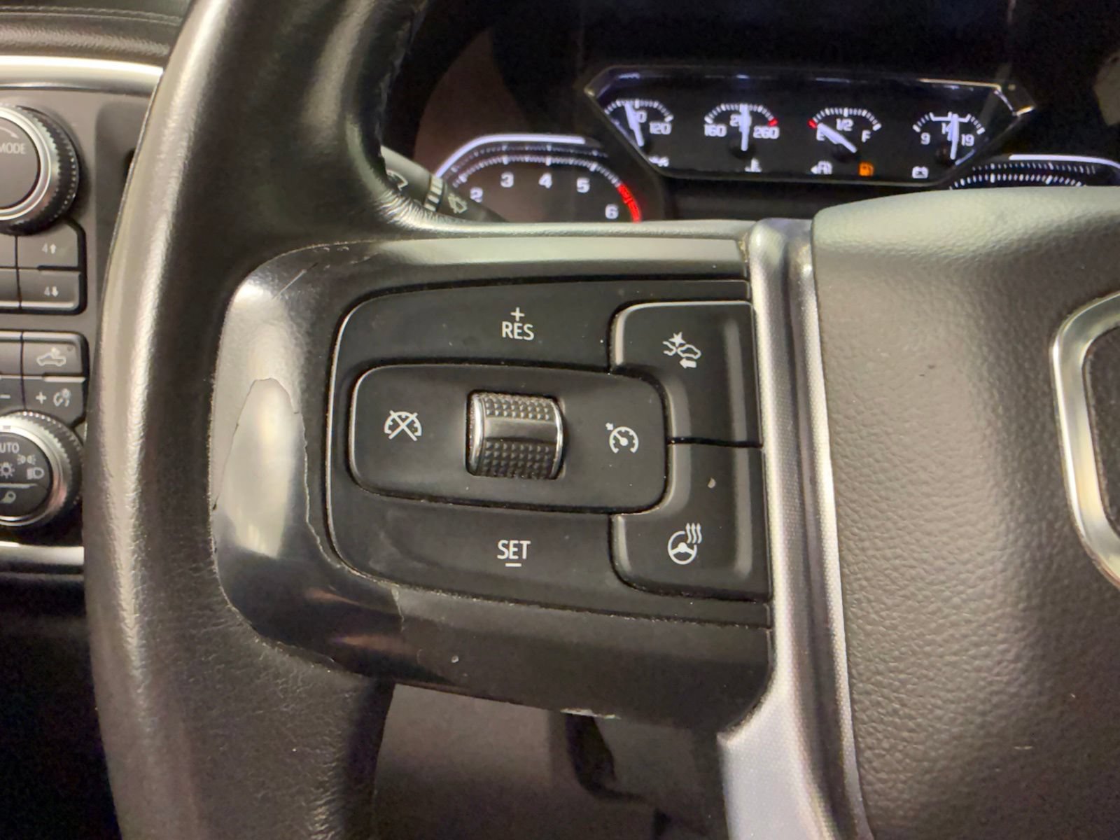Used 2020 GMC Sierra 1500 SLT w/ SLT Premium Plus Package AWD/4WD image 25