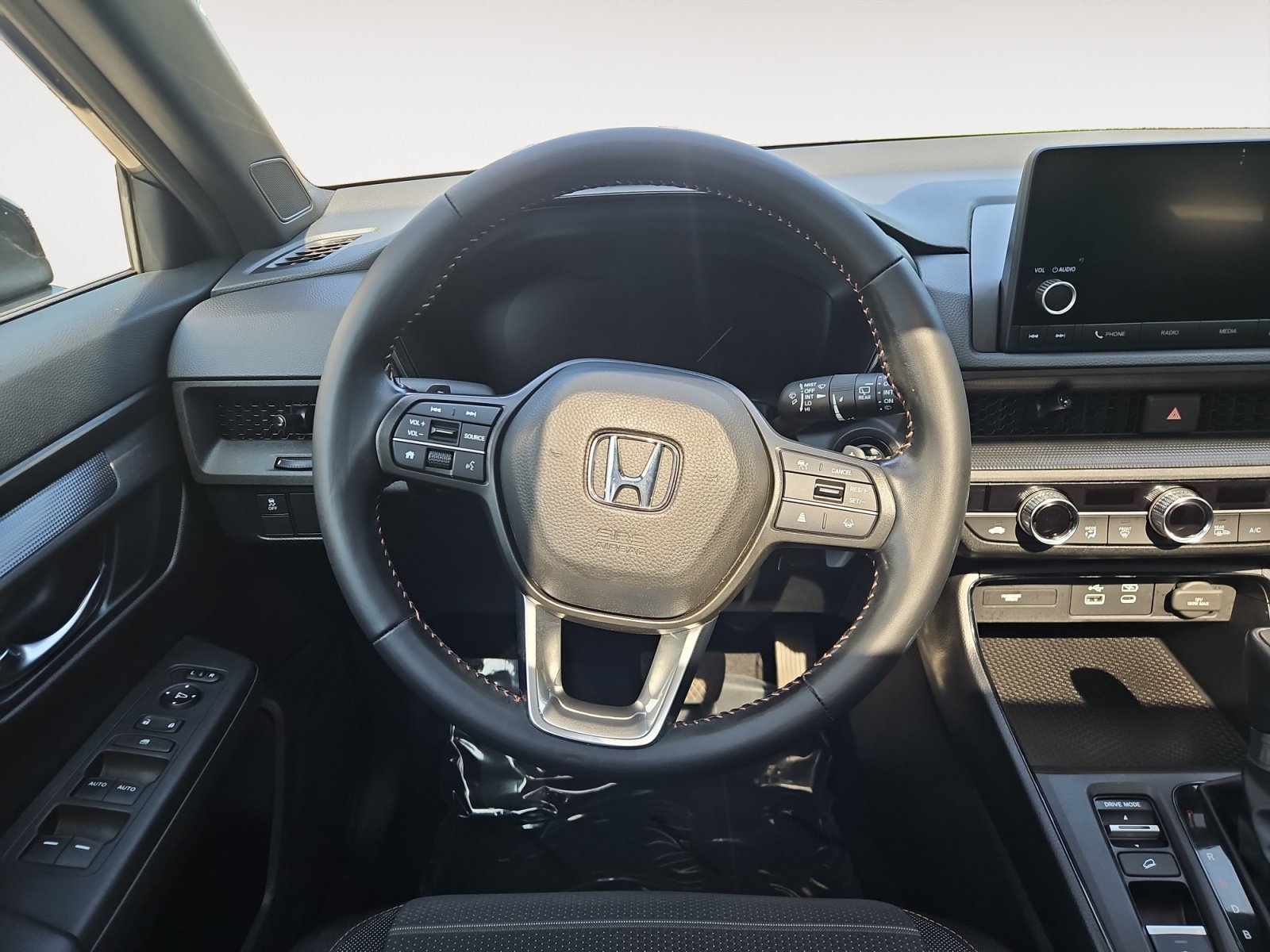 Used 2025 Honda CR-V Sport image 12