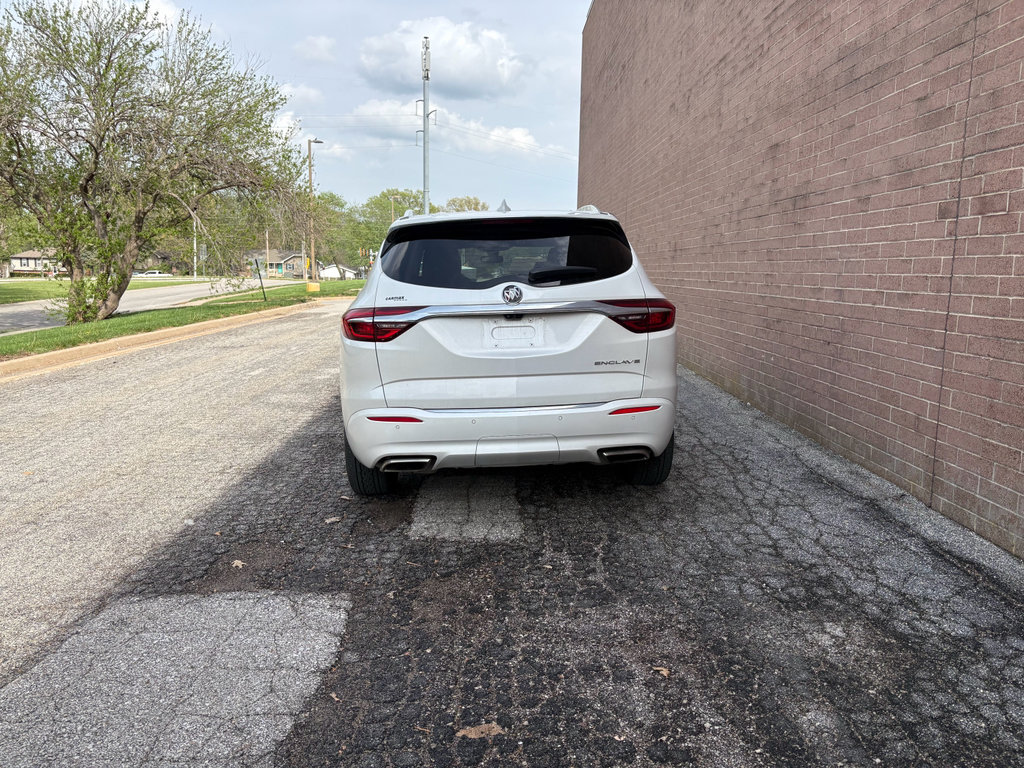 Used 2021 Buick Enclave Avenir w/ Avenir Technology Package image 4