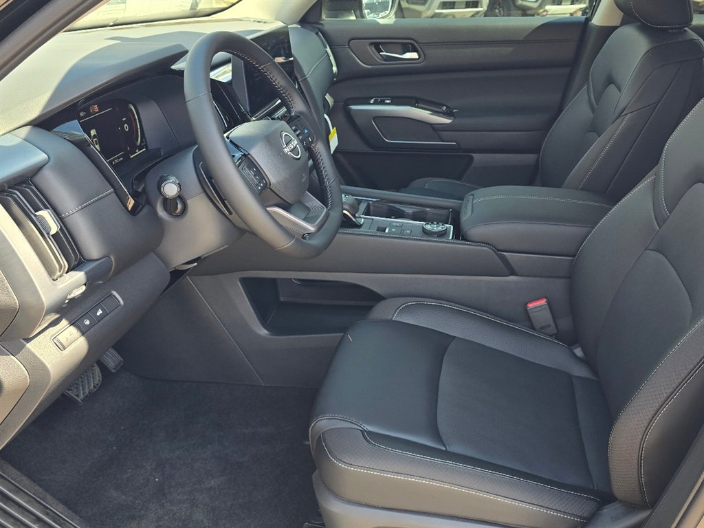 New 2026 Nissan Pathfinder SL AWD/4WD image 12