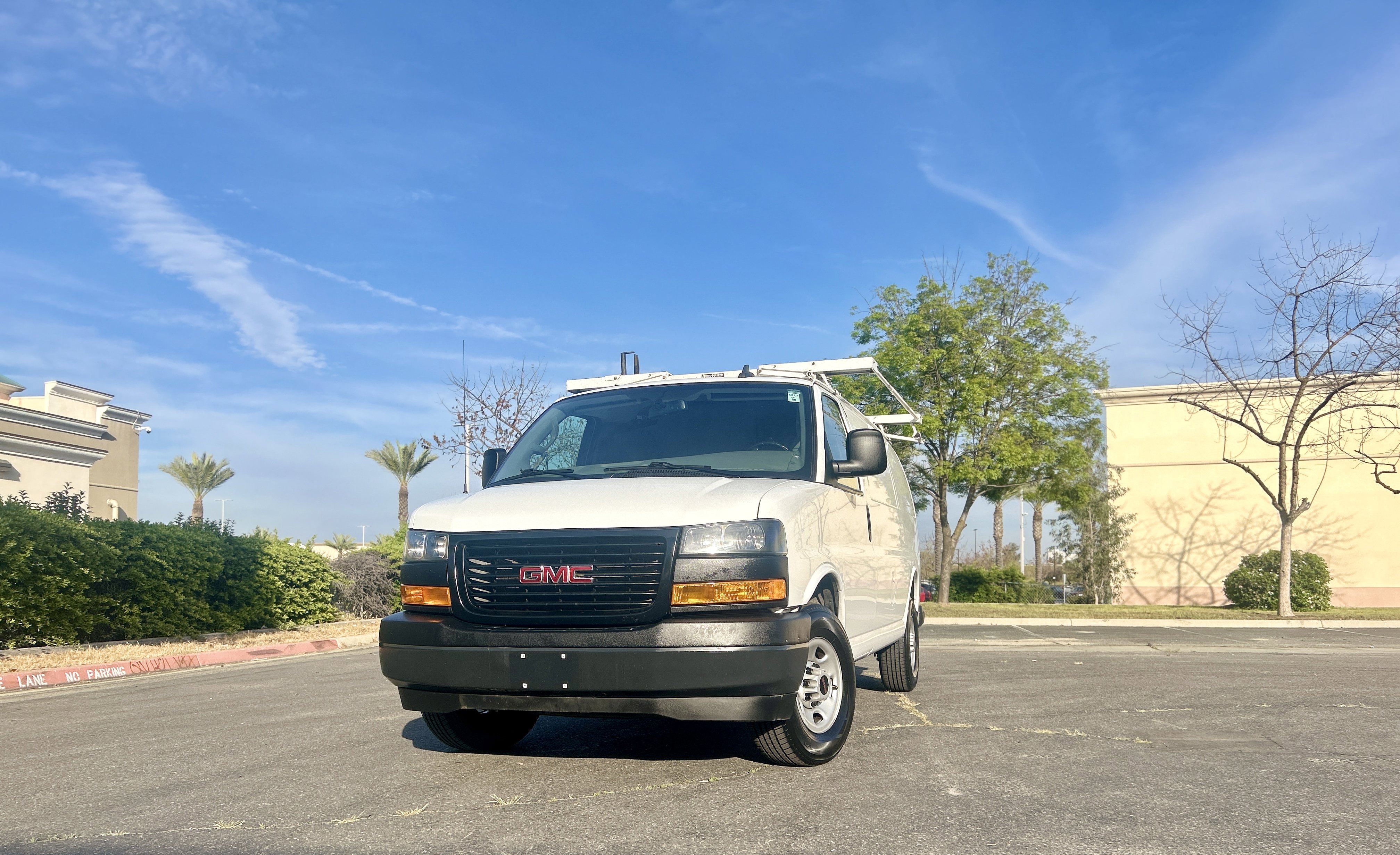 Used 2023 GMC Savana 2500 w/ Driver Convenience Package RWD image 3