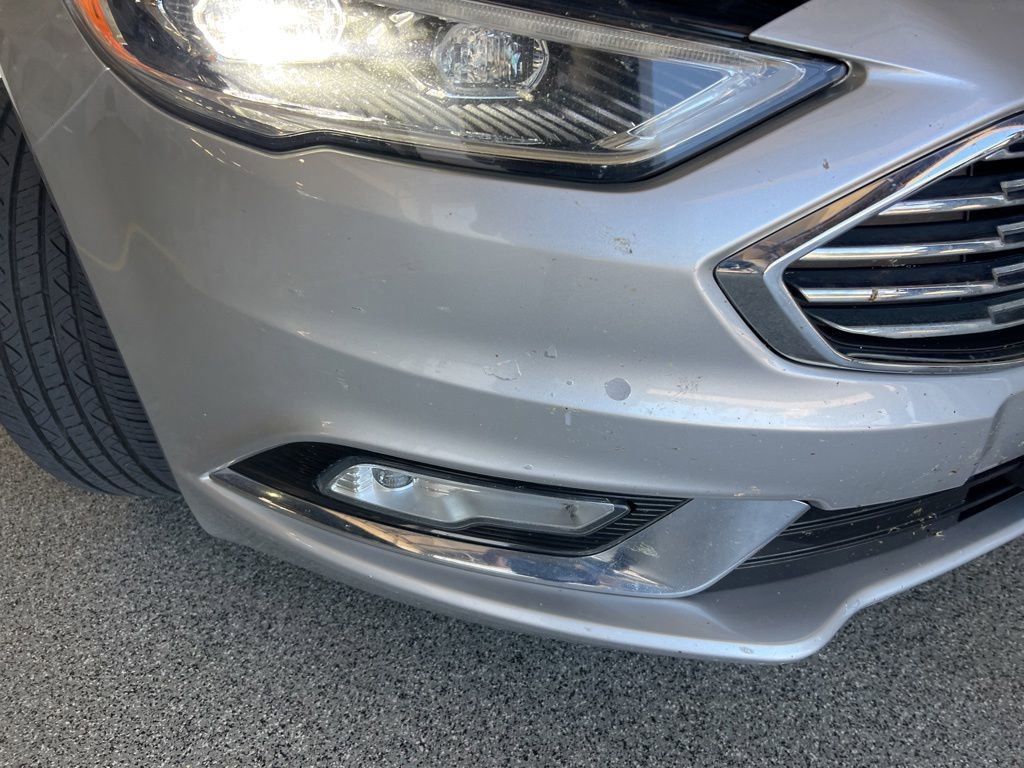 Used 2017 Ford Fusion SE w/ Fusion SE Technology Package AWD/4WD image 12