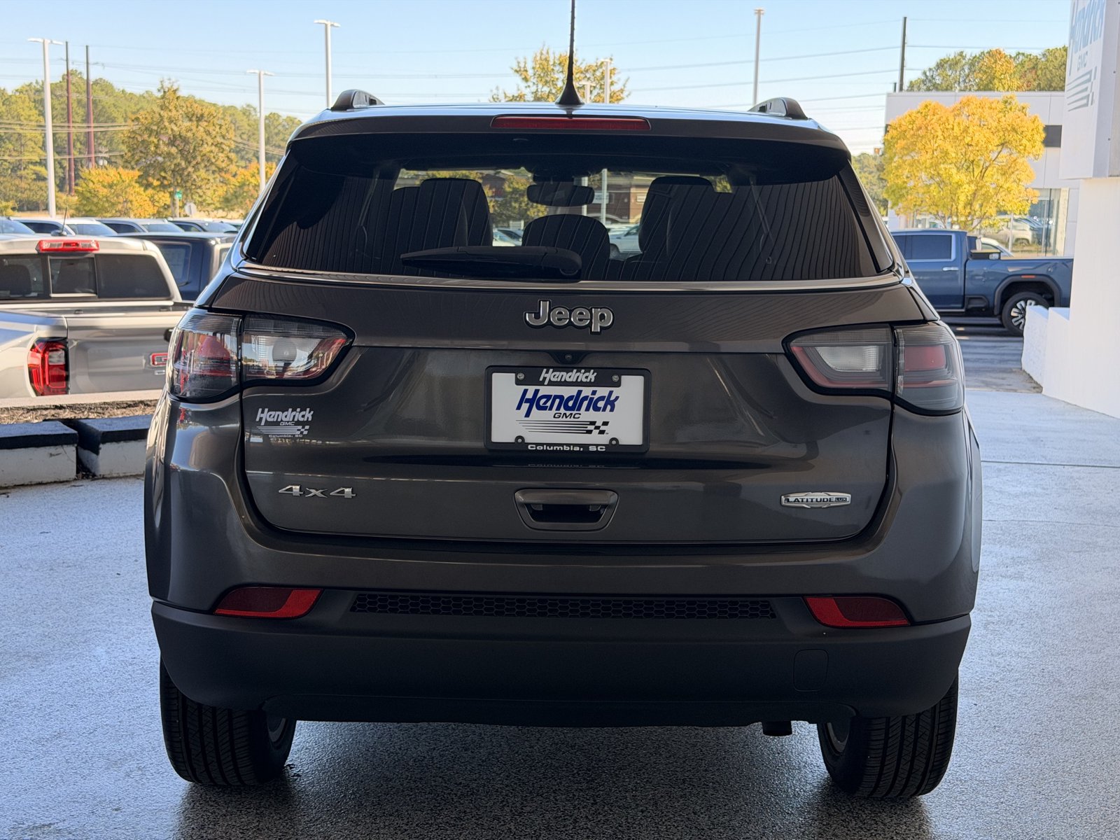 Used 2022 Jeep Compass Latitude w/ Sun and Sound Group AWD/4WD image 11
