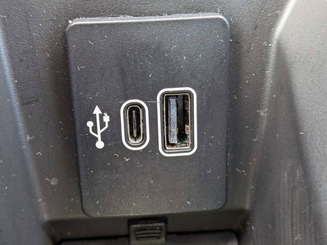 Used 2025 Lincoln Nautilus Reserve image 24